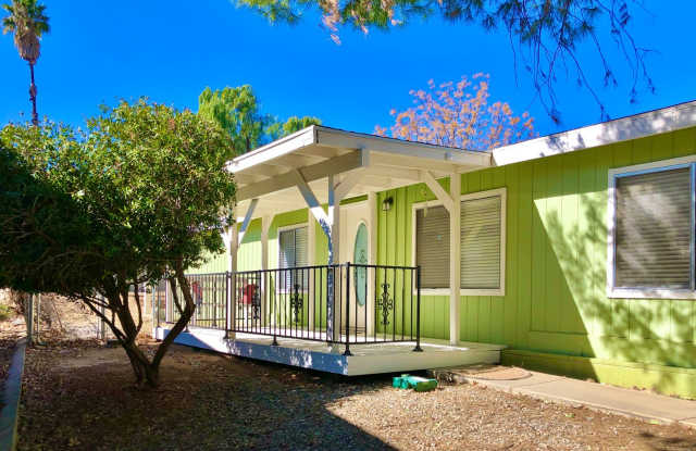 Awesome Updated Single Story in The Darling "Farm" Community of Wildomar, Close to Everything, but Peace  Quiet all around! - 33259 Homestead Lane, Wildomar, CA 92595