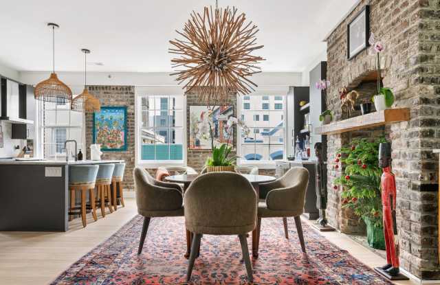 The Skyline Suite- 348 King Street, Apartment L photos photos