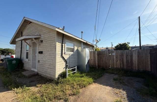Ready - 243 West Firebaugh Avenue, Exeter, CA 93221 Ready - 243 West Firebaugh Avenue, Exeter, CA 93221