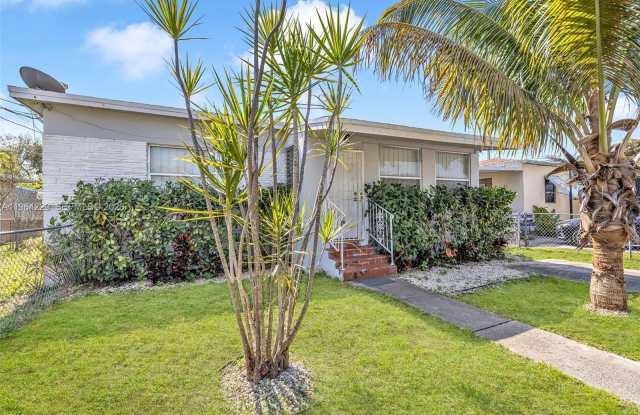 1176 NW 48th St photos photos