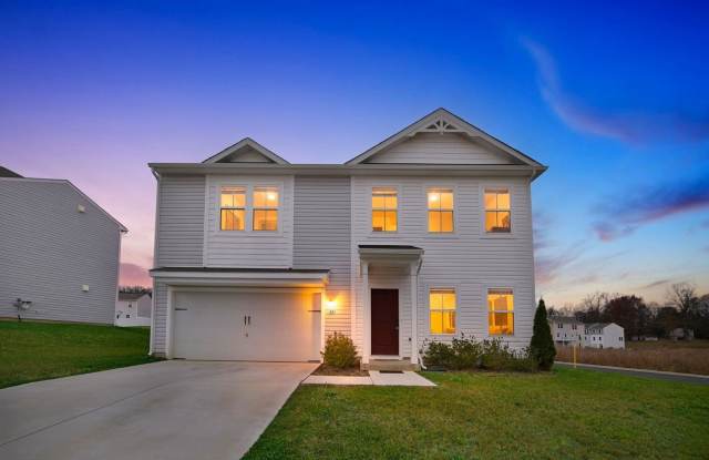 Spacious 5BR House in Hedgesville - 22 Preening Road, Berkeley County, WV 25427