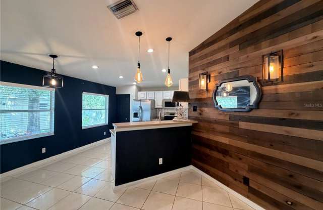 4426 WINDSONG Avenue Gallery 2