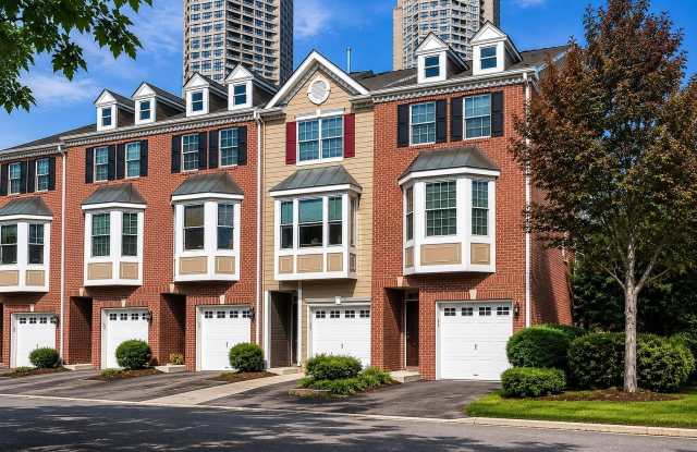 239 BROWER CT Gallery 1
