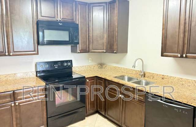 4022 Versailles Dr Gallery 2