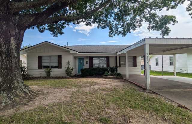 720 S. 6th St, Nederland TX 77627 - 720 South 6th Street, Nederland, TX 77627