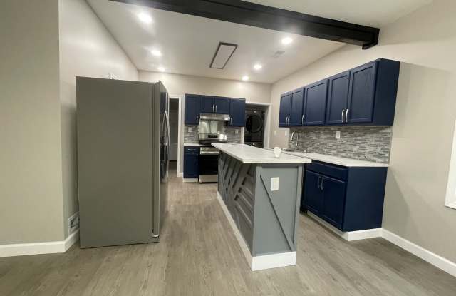 969 N Willett St photos photos