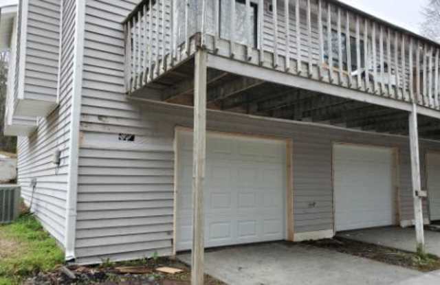 2105 Valley Oaks Drive SE Gallery 2