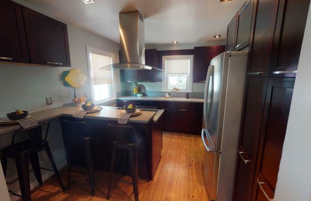 2305 North Maplewood Avenue - 1 Gallery 2