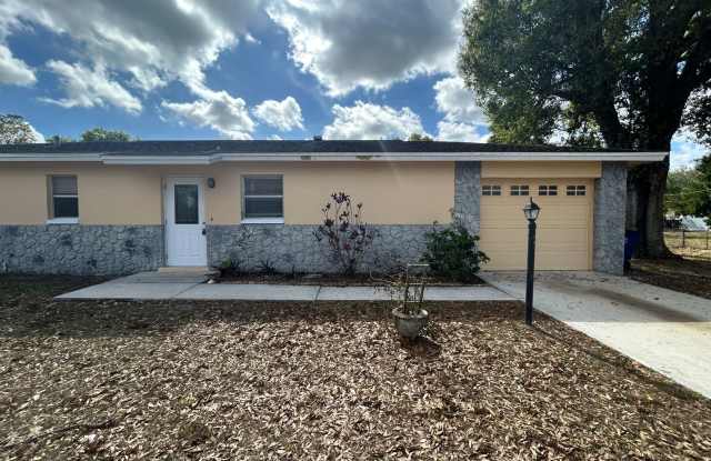 Freshly painted interior 3/1 with large fenced in back yard photos photos Freshly painted interior 3/1 with large fenced in back yard photos photos
