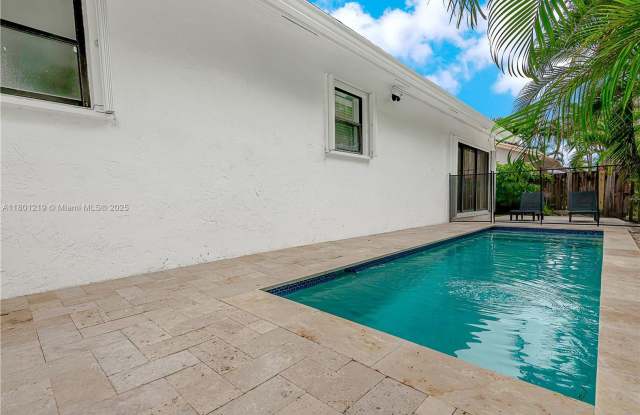 216 SE 9th Street 1, Dania Beach, FL 33004 photos photos