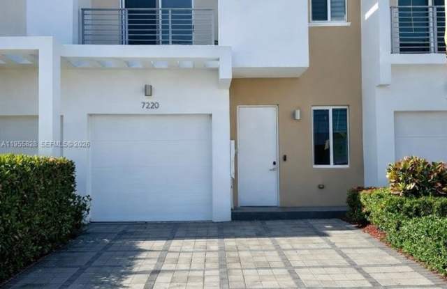 7220 NW 103rd Path photos photos