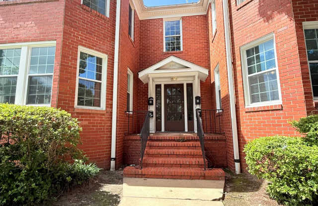 Bright  Spacious 2BR Unit w/ Bay Windows! photos photos