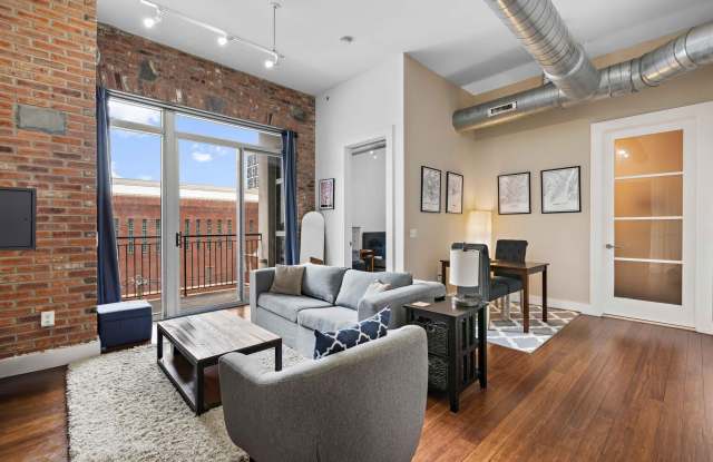 650 MONTGOMERY ST - 650 Montgomery Street, Jersey City, NJ 07306