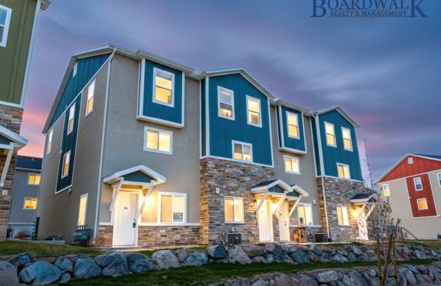 Stunning 3 Bed Townhome in Herriman photos photos