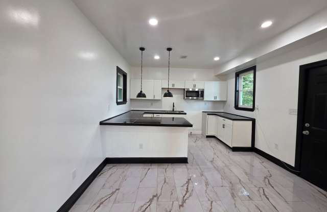 Fully Updated 4 bedroom 1.5 bath house for rent Gallery 1