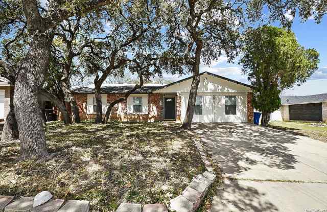 Charming 3 Bedroom in Pipers Meadow photos photos