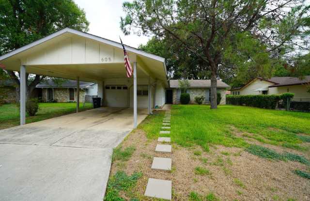 Updated home in established Schertz Neighborhood. Realtor Commission: $500 photos photos
