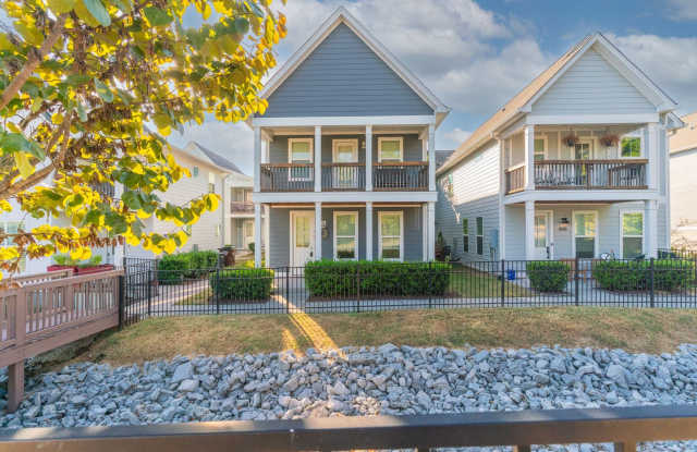 Madison 3BR 2.5 Bath home for rent, close to Briley and I-65, two story pet friendly. Gallery 1