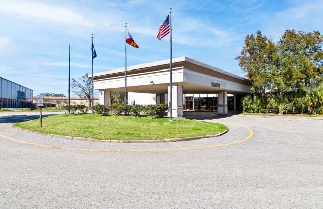 Acadian Crossing/Utilities Included photos photos