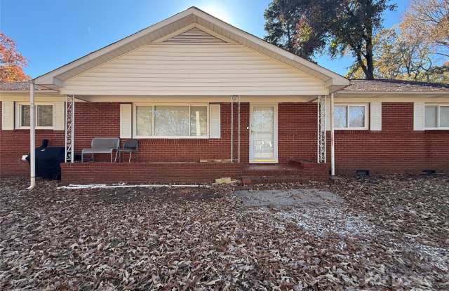 664 Denning Place photos photos