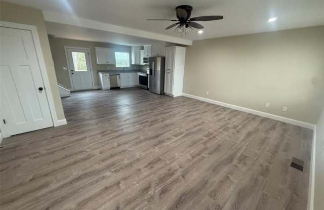 375 Grand Oak Lane Gallery 2