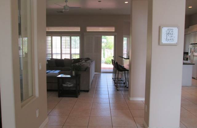 Unfurnished - 1 Year Rental Gallery 4