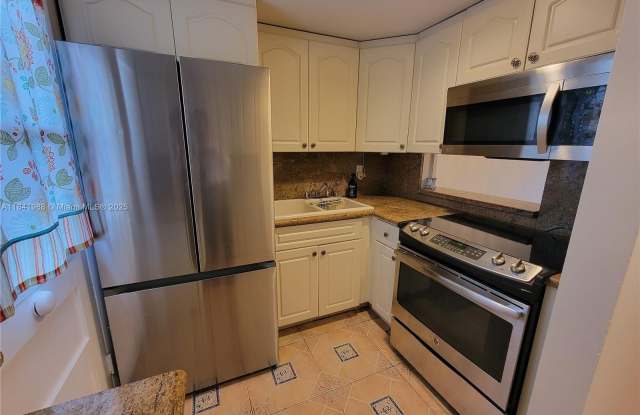 2903 Point East Drive photos photos