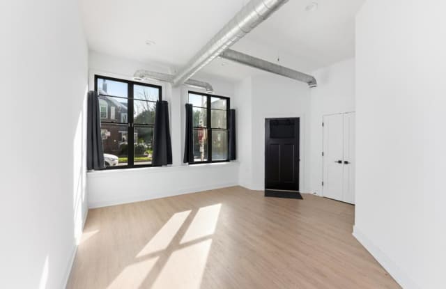 3300 N Racine Gallery 1