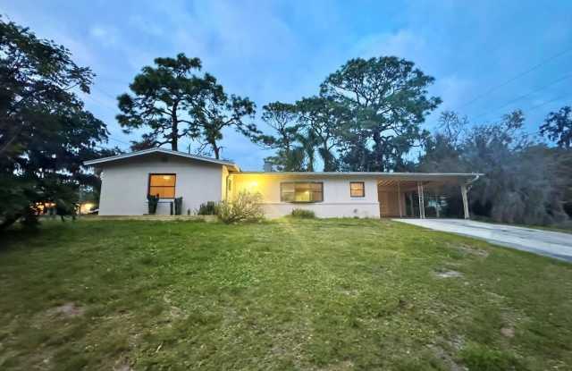 1700 Cardinal Court photos photos