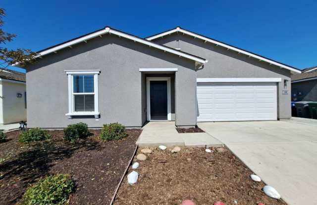 Beautiful 4 Bedroom Home In Madera Ca! photos photos