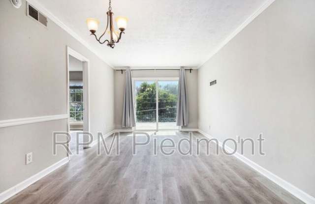 2805 Northeast Expressway photos photos
