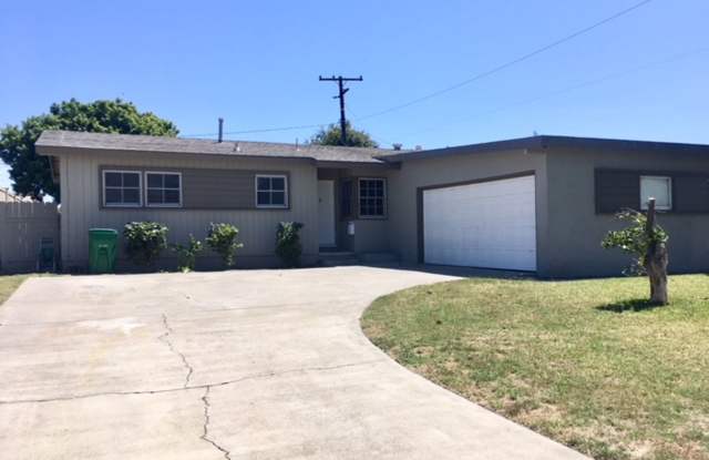 4 Bed 2 Bath Home with Family Room photos photos