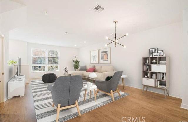 2700 East Chaucer Street photos photos