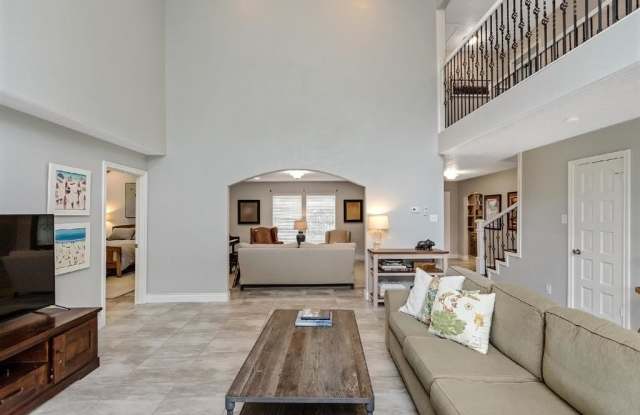 11010 Holly Springs Drive Gallery 4