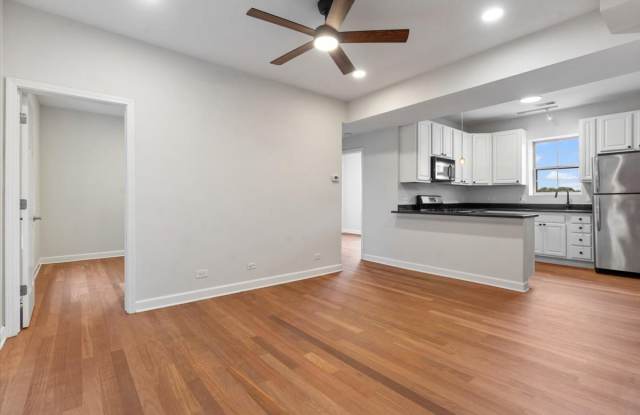 3518 N Hamlin Avenue Gallery 2