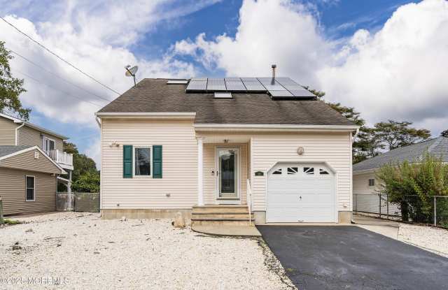 410 Hemlock Drive photos photos