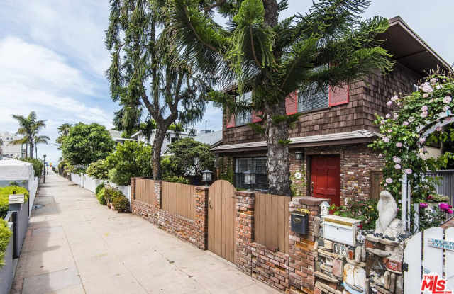 27 30TH Avenue - 27 E 30th Ave, Los Angeles, CA 90291