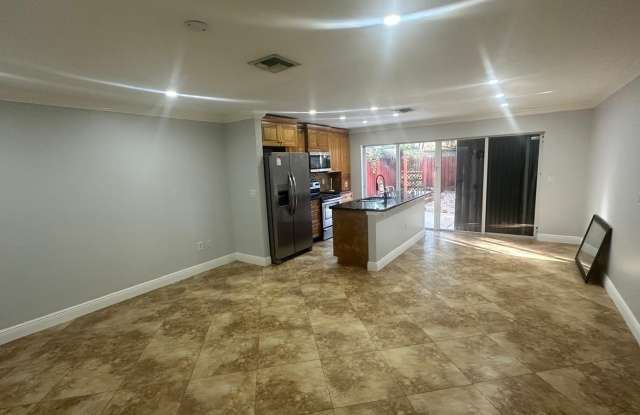 4700 Clemens Street Gallery 3
