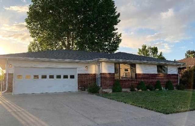 1324 Leeds Avenue photos photos