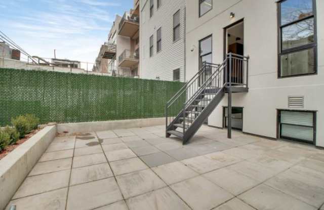 196 Freeman st Gallery 3