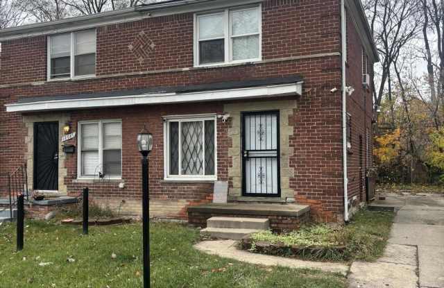 18089 Schaefer Highway photos photos