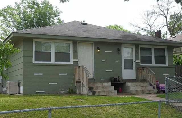 2330 North Irving Avenue photos photos