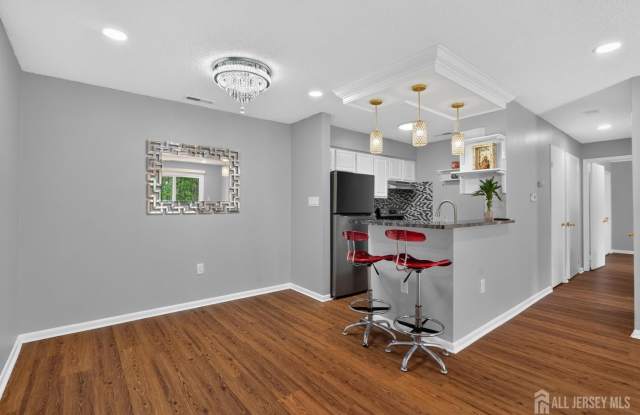 5208 Ravens Crest Drive Gallery 2