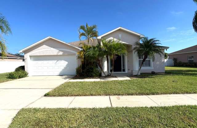 Beautiful 3 Bed 2 Bath Ranch Pool Home! Lawn & Pool Care Included! Gallery 1
