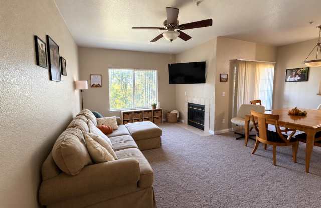 2 Bed 2 Bath | Cottonwood Heights Gallery 1