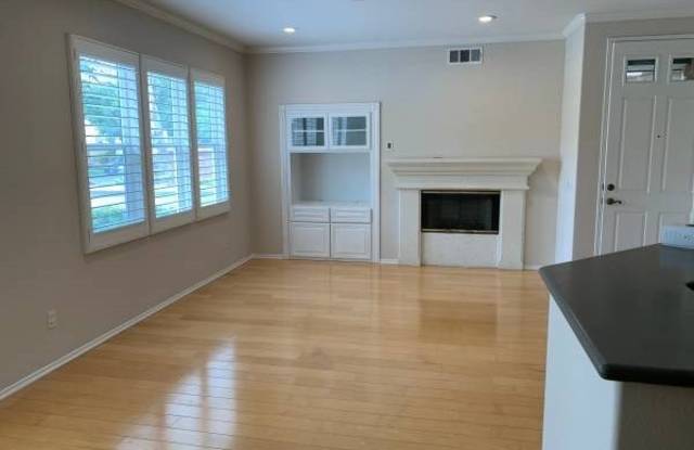 12 Moonstone Gallery 3