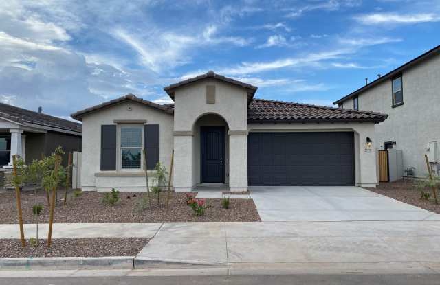 Charming Madera Rental: 3-Bed, 2-Bath Gem in Queen Creek's Heart, Complete with Upgraded Kitchen and Community Amenities. photos photos