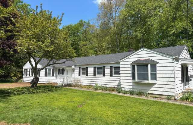 511 Roxbury Road photos photos