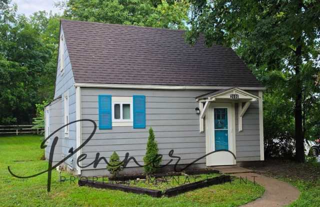 2406 S LEE'S SUMMIT RD Gallery 1