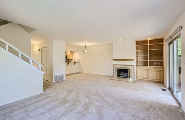 ***$1000 off 1st Months Rent!*** 4b/3.5ba 3 Story Condo in Table Mesa! photos photos ***$1000 off 1st Months Rent!*** 4b/3.5ba 3 Story Condo in Table Mesa! photos photos